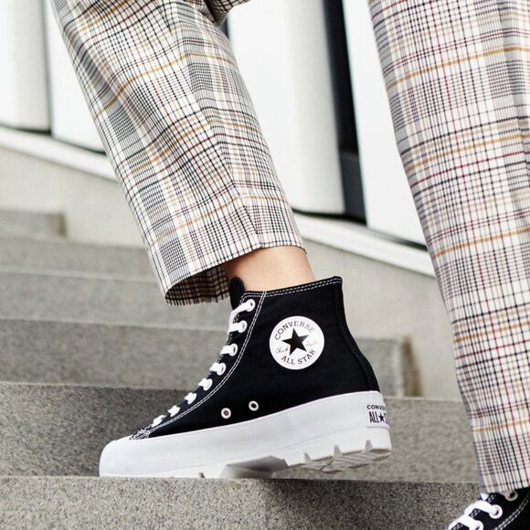 CONVERSE Chuck Taylor All Star hi lugged high top shoes sneakers 8.5 - Picture 1 of 7
